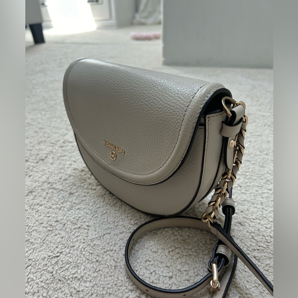 Micheal Kors shoulder bad/ crossbody bag